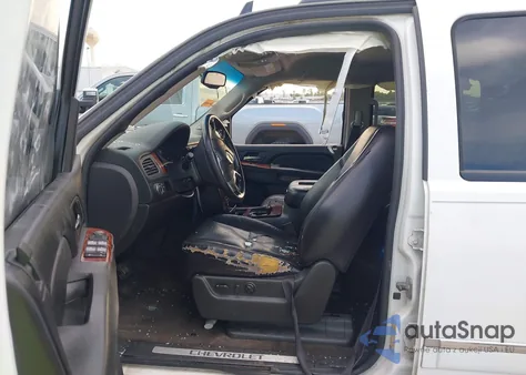 2010 Chevrolet Avalanche 1500 Ltz из США, поврежденный, VIN 3GNNCGE0XAG281422